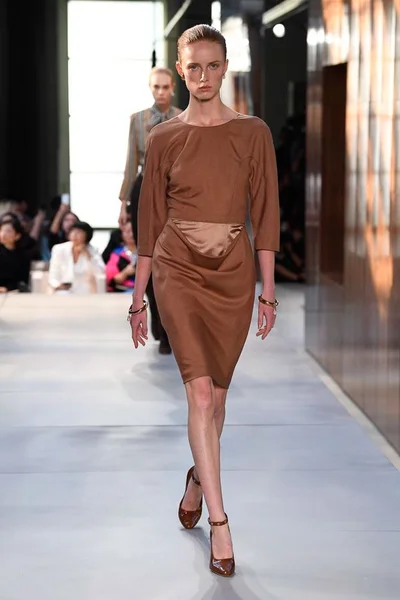 Look 7